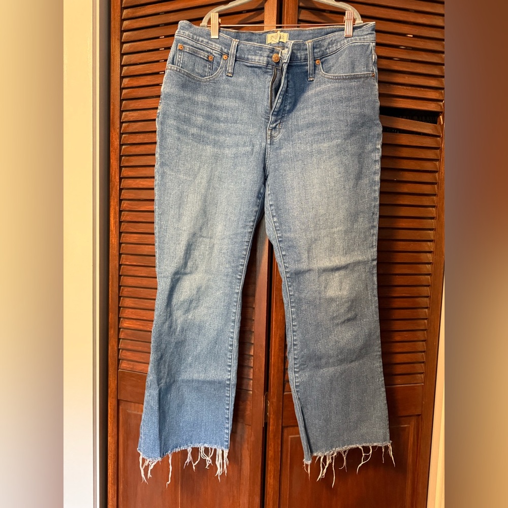 Madewell Mid-Rise Kickout Frayed Jeans Size 32